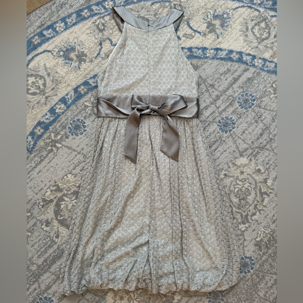 London Times Elegant Silver High-Neck Dress - Picture 2 of 8